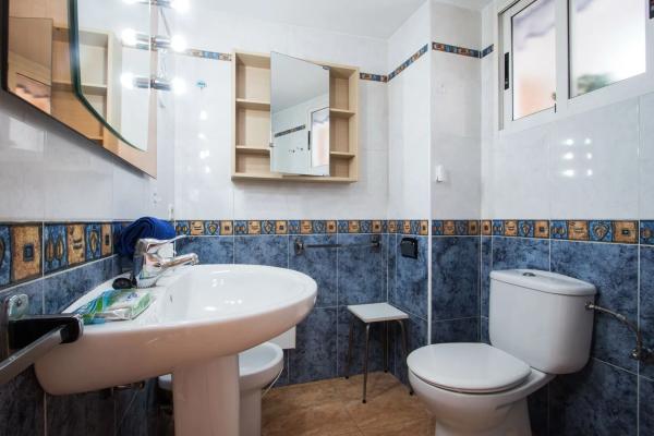 Apartment for sale in  Avenida de Uruguay, Benidorm photo 4