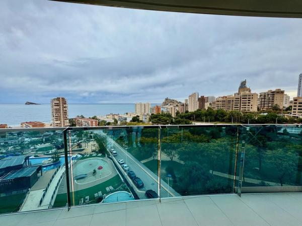 Apartment for sale in Playa de Poniente, Benidorm thumbnail 2