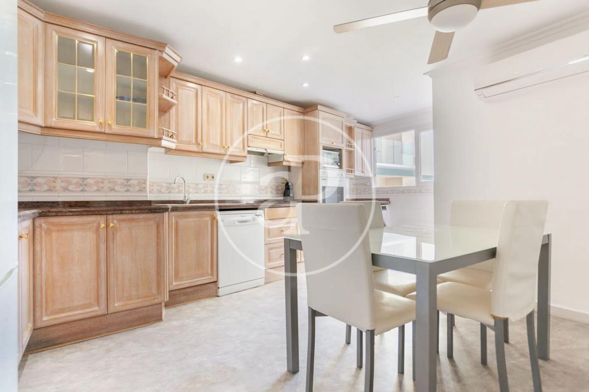 Продажа квартиры на Avenida Mare de Déu del Sofrat, Бенидорм
photo 3