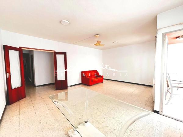 Apartment for sale in Centro Urbano, Benidorm thumbnail 2