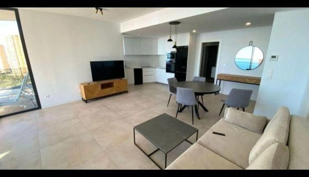 Sale of apartment in Calle Presidente Adolfo Suárez, Benidorm
 photo 4
