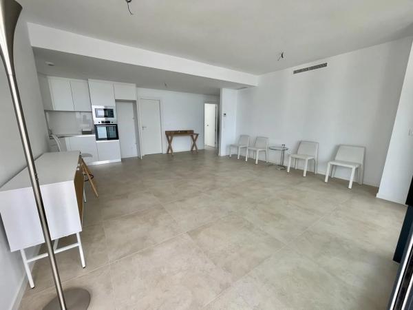 Piso en venta en Playa de Poniente, Benidorm
photo 1