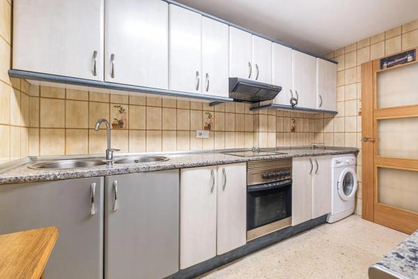 Apartment for sale in  Calle d'Alacant, Benidorm photo 2