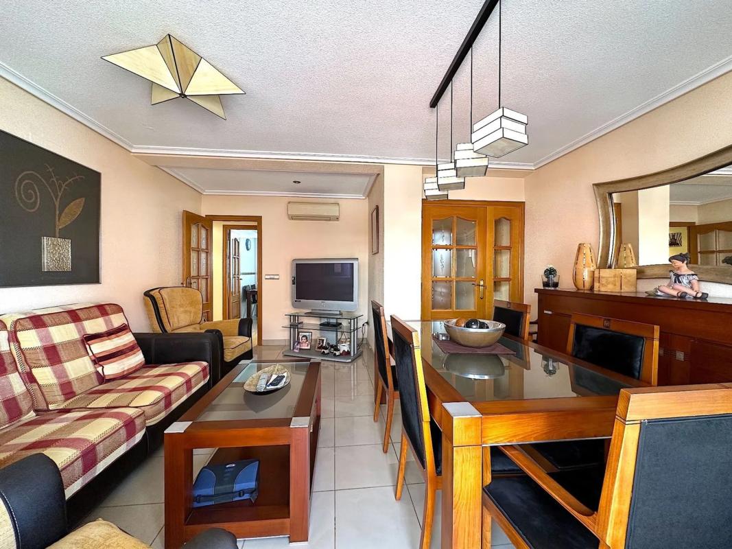 Sale of apartment in Pasaje de Santa Rita de Casia, Benidorm
photo 4