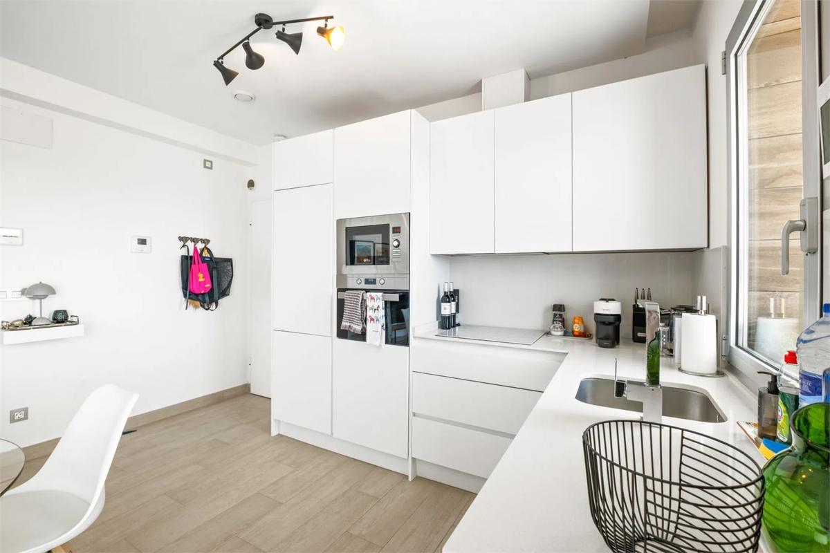 Sale of apartment in Calle de Puerto Rico, Finestrat
photo 3