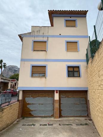 Piso en venta en CL SANT RAMON-XIRLES, 41, Polop
photo 1