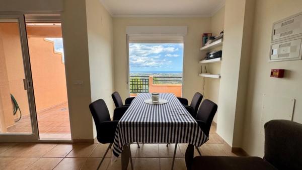 Piso en venta en Piso en Cala de Finestrat, Finestrat, Finestrat photo 1
