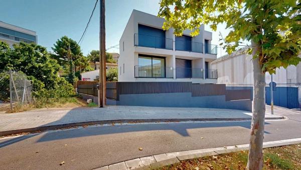 Promoción Casas unifamiliares Mallorca, Tiana obra nueva en Tiana photo 1