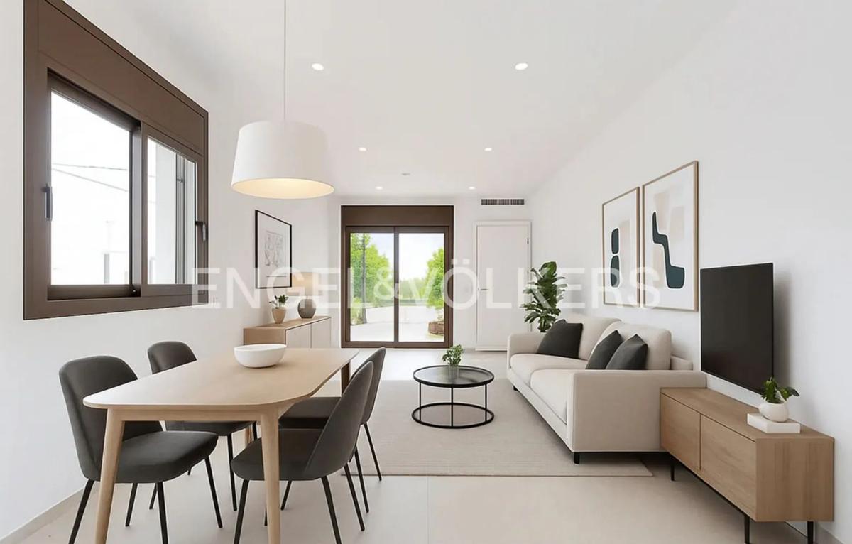 Venta de chalet adosado en Calle Josep Roca Sastre , El Vendrell photo 1