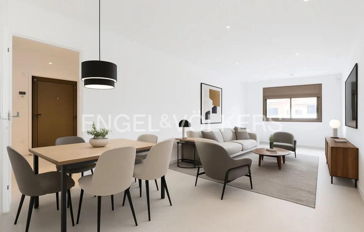 Venta de chalet adosado en Calle Josep Roca Sastre , El Vendrell photo 2