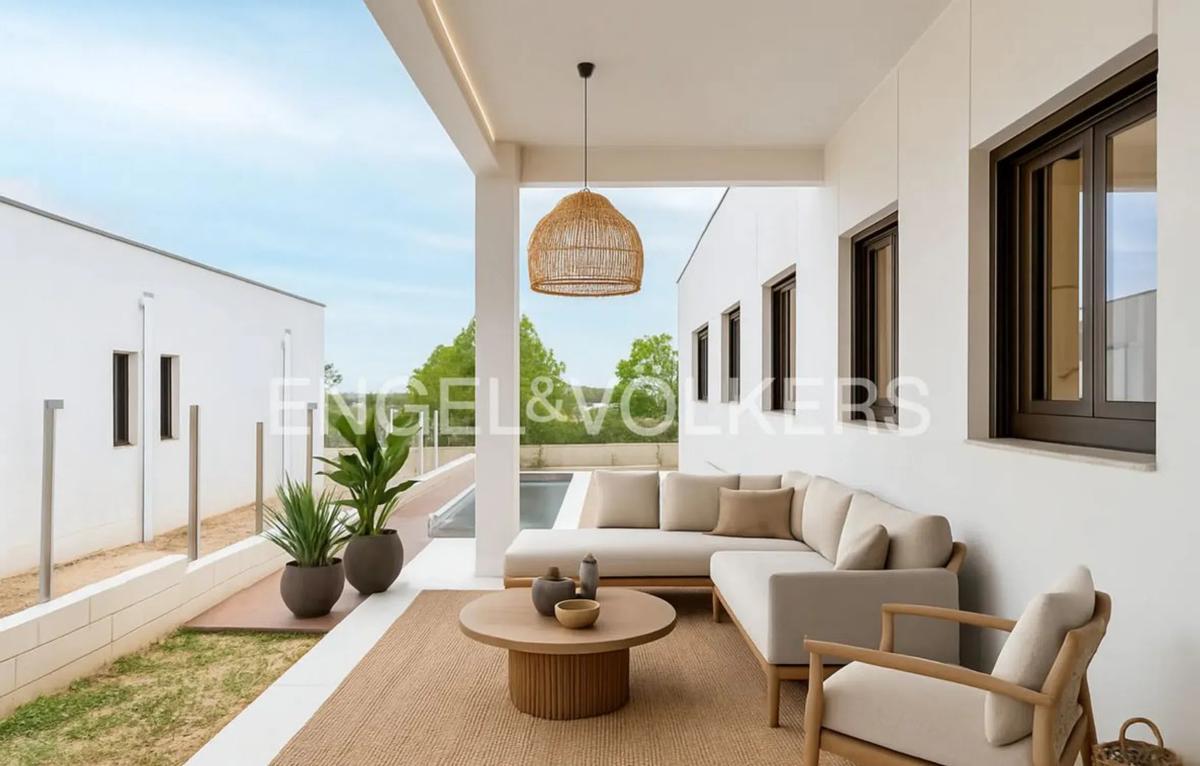 Venta de chalet adosado en Calle Josep Roca Sastre , El Vendrell photo 3