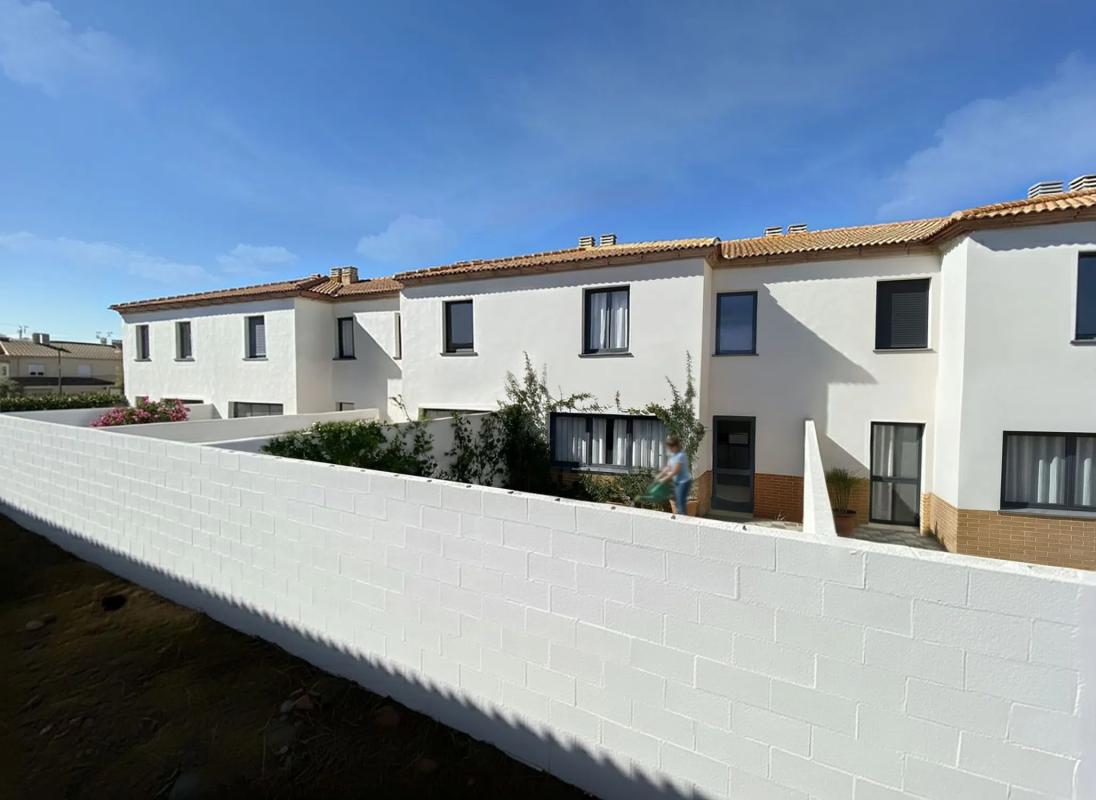 Venta de chalet adosado en  Calle Jesus, 2 , Mascaraque photo 2