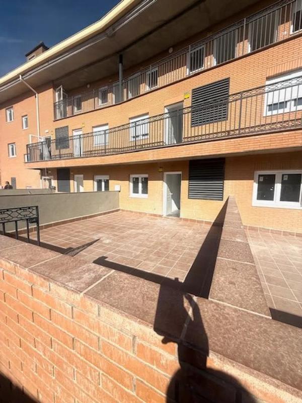 Obra nueva Edificio Méntrida en Méntrida (Revista) photo 1