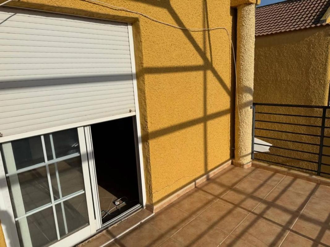 Venta de chalet adosado en Calle Miguel de Unamuno , Dolores photo 5