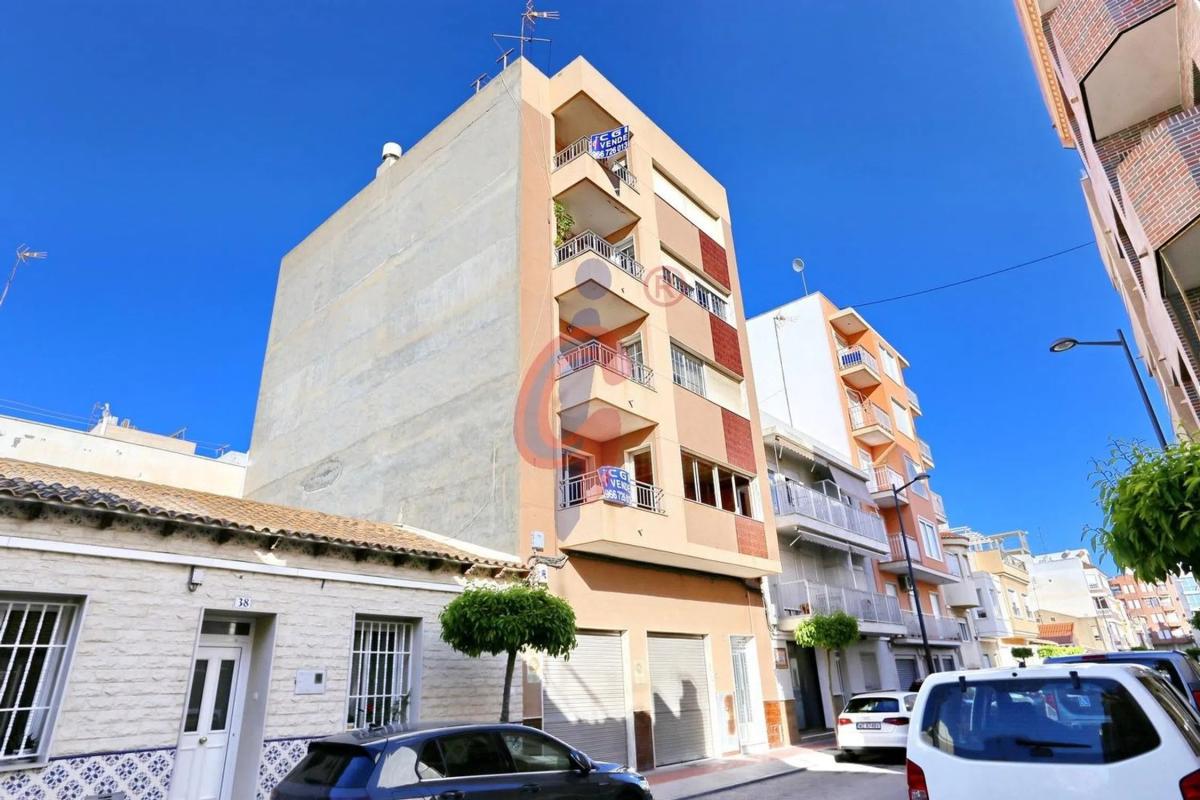 Venta de piso en Calle Luis Rivera, 36, Guardamar del Segura
photo 1
