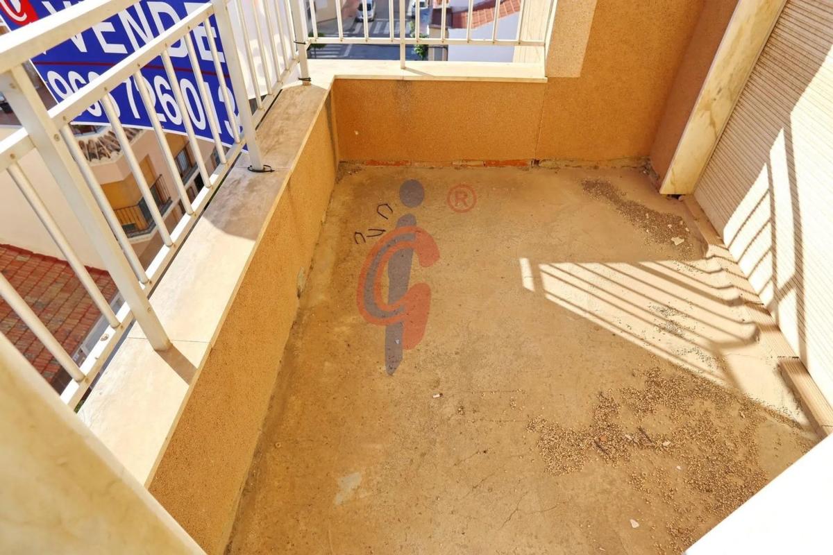 Venta de piso en Calle Luis Rivera, 36, Guardamar del Segura
photo 2