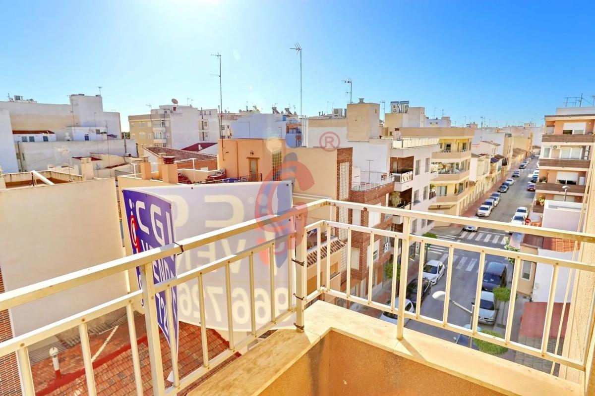 Venta de piso en Calle Luis Rivera, 36, Guardamar del Segura
photo 3
