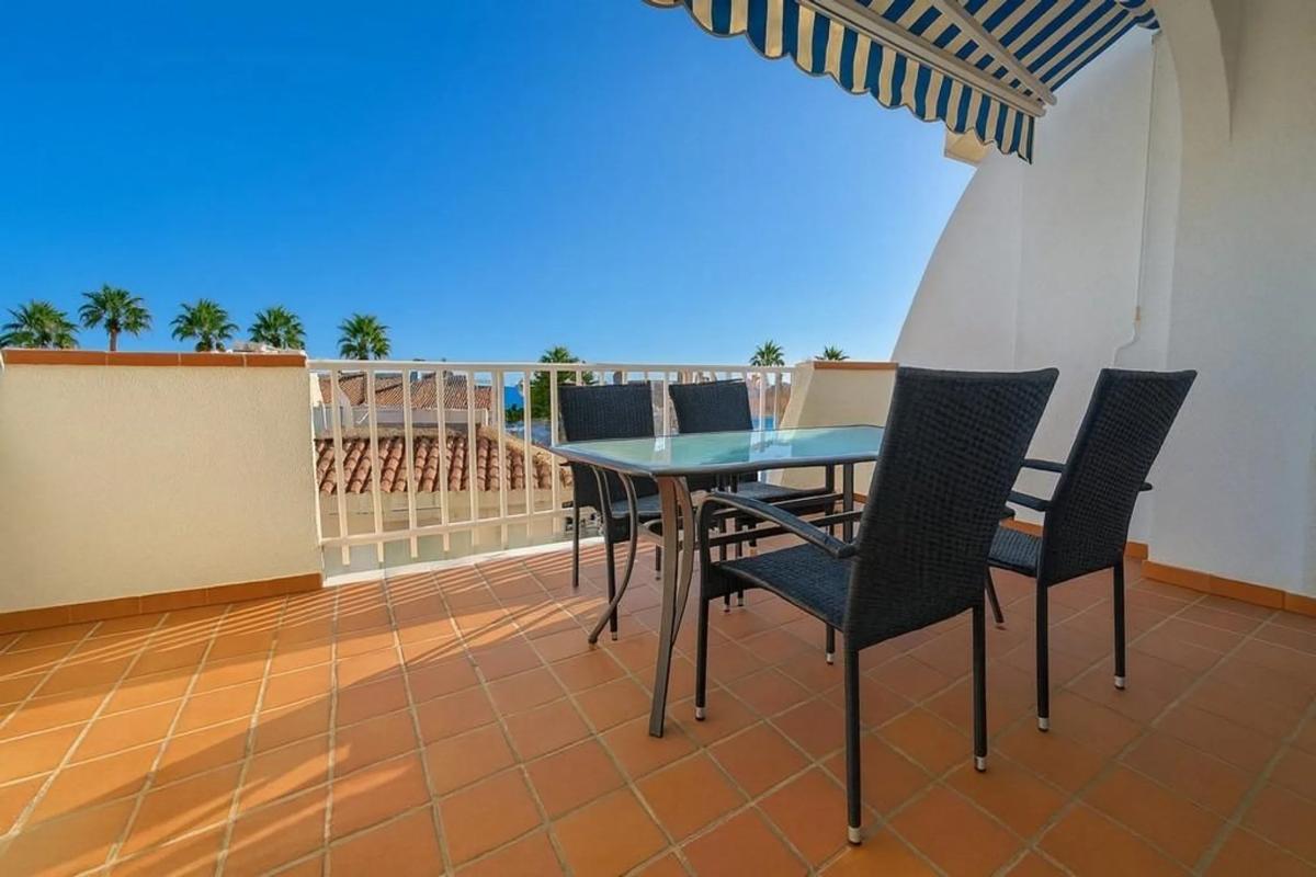Venta de chalet adosado en  Barrio Aguamarina , Orihuela photo 5