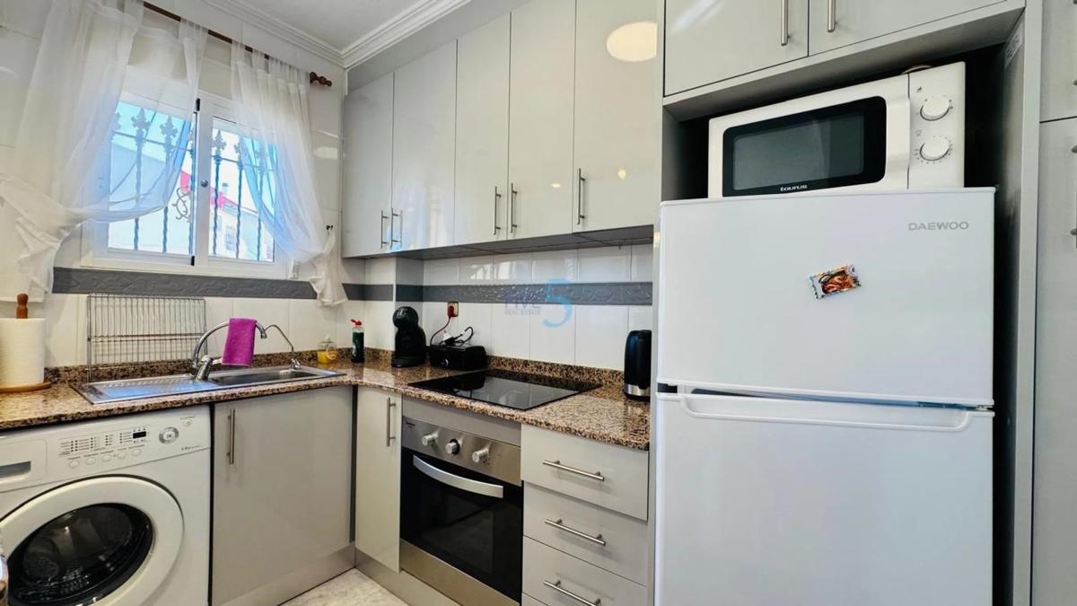 Sale of independent chalet in Barrio La Regia, Orihuela
photo 3