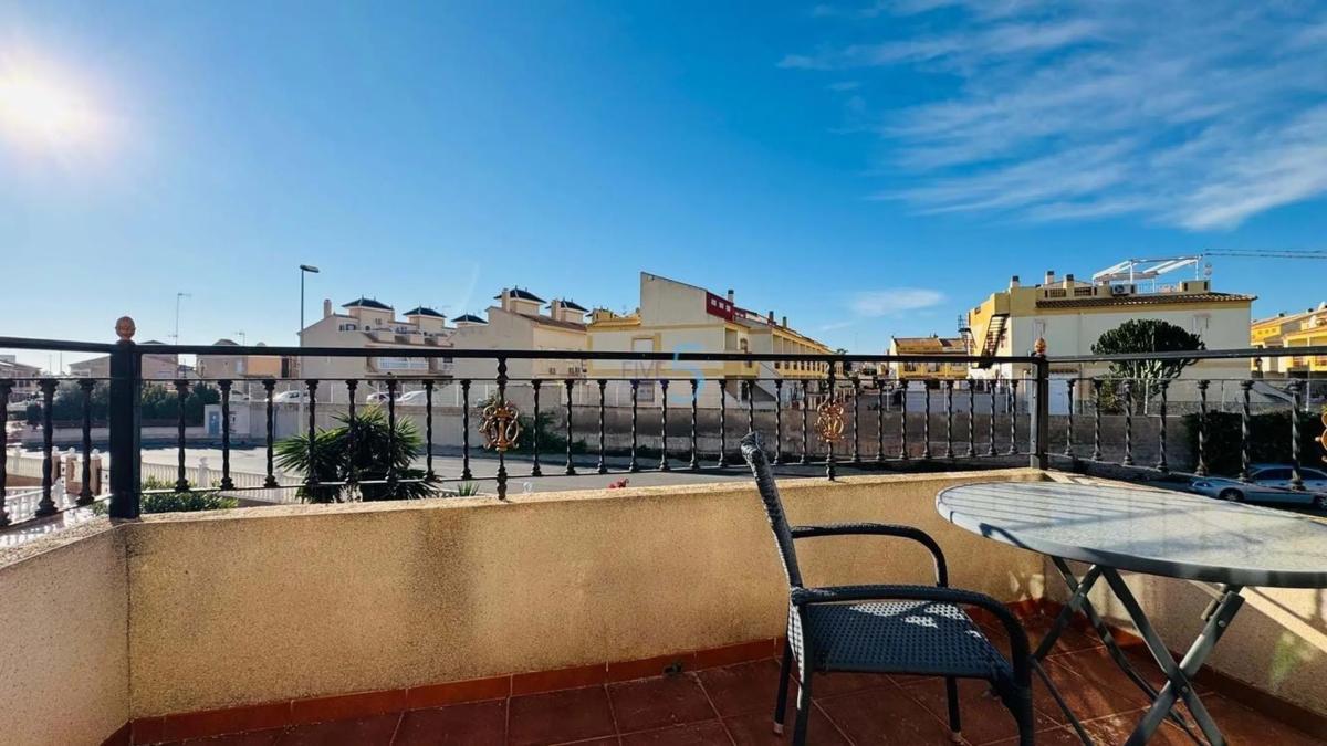 Sale of independent chalet in Barrio La Regia, Orihuela
photo 5