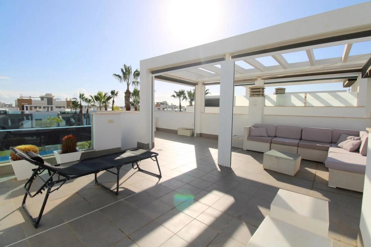 Sale of apartment in Barrio La Zenia, Orihuela
photo 2
