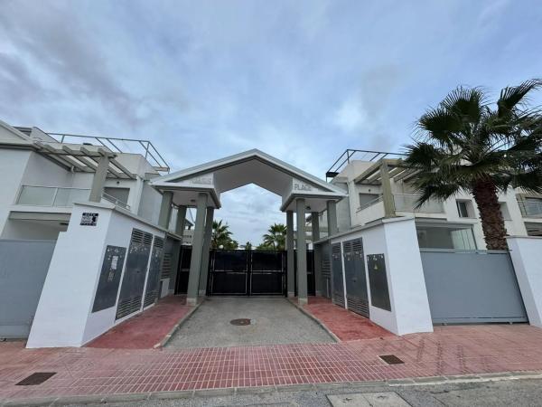 Piso en venta en Barrio Los Almendros-La Florida, Orihuela
photo 1