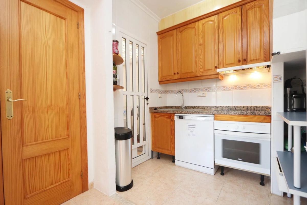Venta de chalet adosado en Calle Jalón , Orihuela photo 2