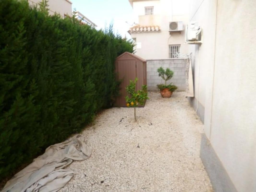 Продажа отдельного шале в  Barrio Playa Flamenca, Ориуэла photo 2