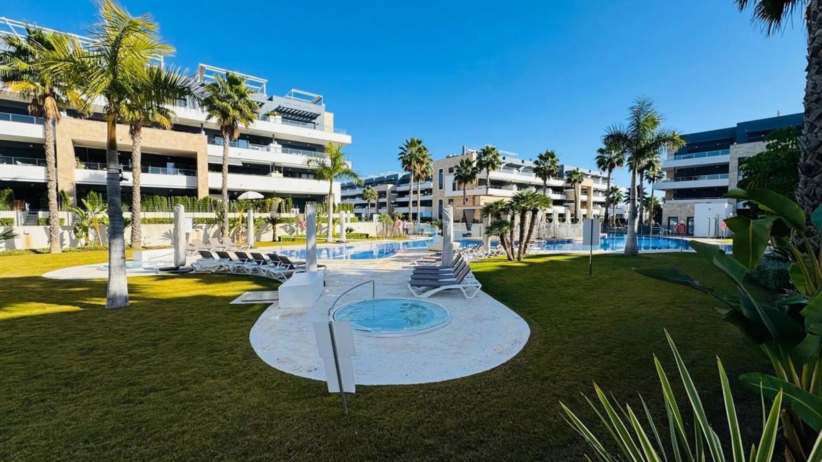 Venta de piso en Barrio Playa Flamenca, Orihuela
photo 4