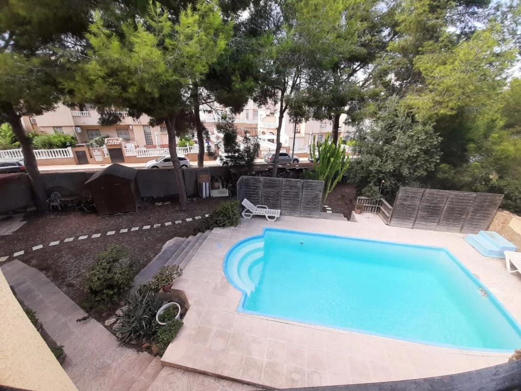 Продажа отдельного шале в Calle los Pirineos, Ориуэла photo 5