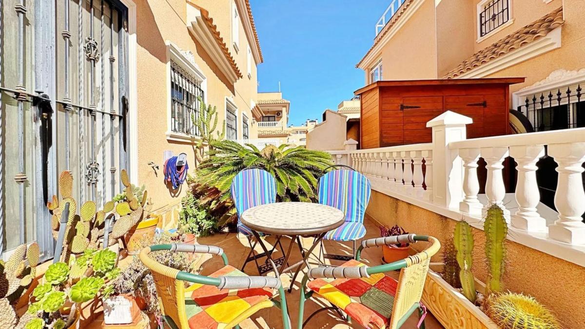 Venta de chalet adosado en  Barrio Villamartín-Las Filipinas , Orihuela photo 2