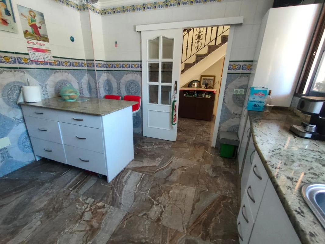 Sale of independent chalet in CL CASERIO EL, 1, Orihuela
photo 1