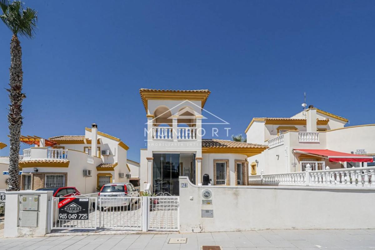 Продажа отдельного шале в  Pinar de Campoverde, Пилар де ла Орадада photo 2