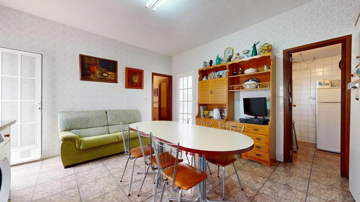 Sale of independent chalet in Avenida los Villenas, Pilar de la Horadada
 photo 5
