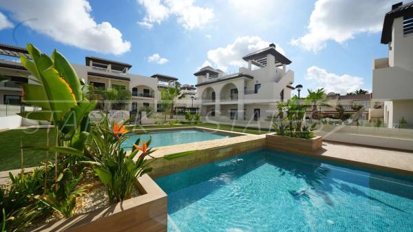 Penthouse for sale at Barrio Doña Pepa, Rojales thumbnail 2
