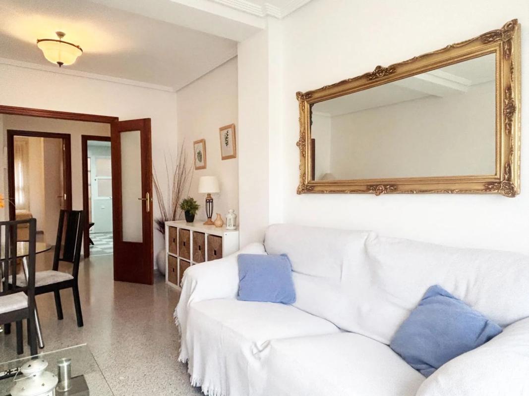 Продажа квартиры на Calle Juan XXIII, Сан-Мигель-де-Салинас
photo 1