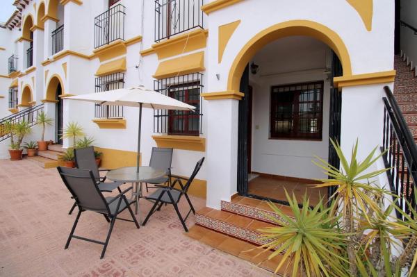 Квартира на продажу на San Miguel de Salinas, Сан-Мигель-де-Салинас photo 1