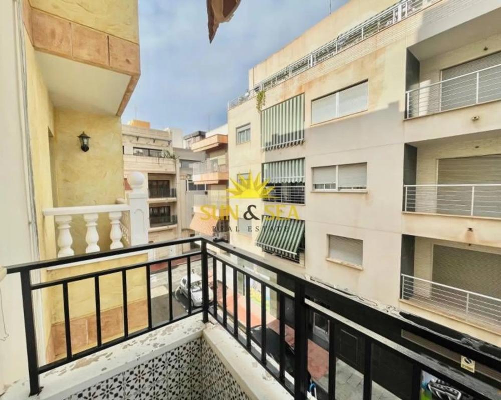 Sale of apartment in Barrio Centro - Muelle Pesquero, Torrevieja
photo 1