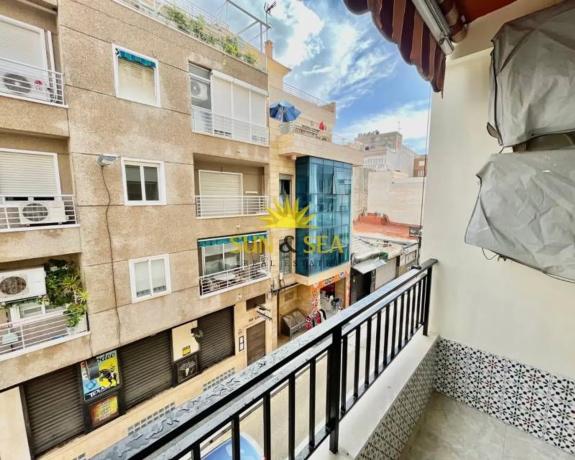 Piso en venta en Barrio Centro - Muelle Pesquero, Torrevieja
thumbnail 1