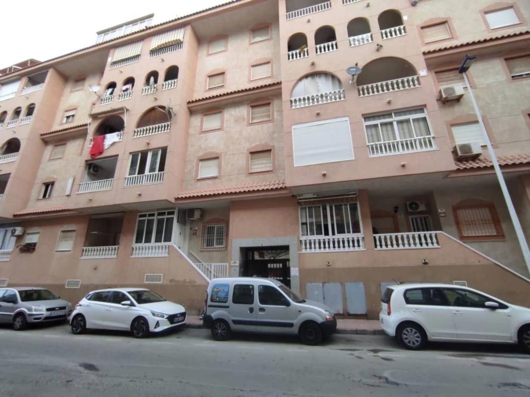 Venta de piso en Calle Villa Madrid, Torrevieja
photo 3