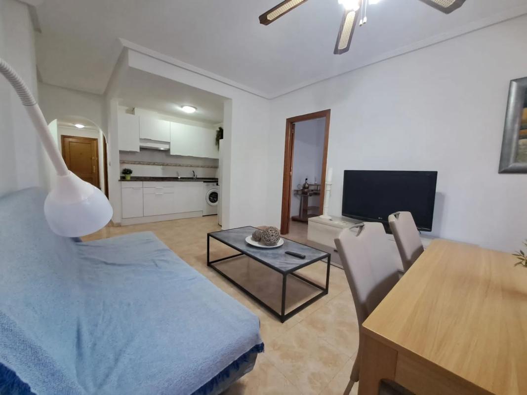 Sale of apartment in Calle San Policarpo, Torrevieja
 photo 3