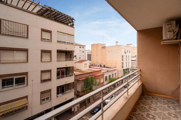 Piso en venta en Calle Clavel, Torrevieja
photo 1