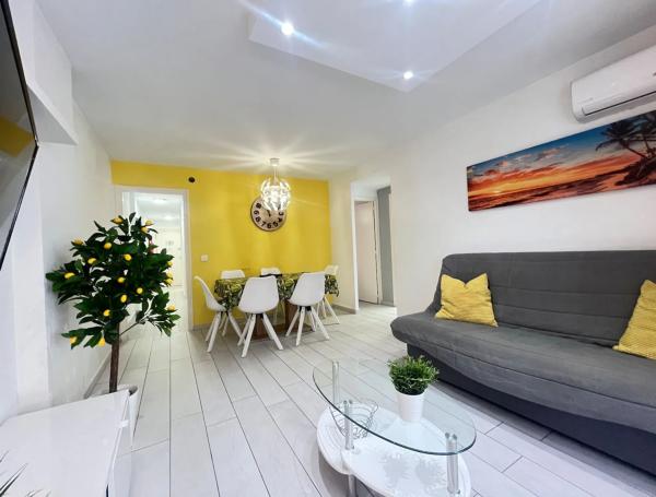 Piso en venta en Calle València, Torrevieja
photo 1