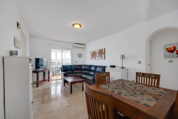 Chalet wolnostojący na sprzedaż w Barrio La Siesta - El Salado - Torreta, Torrevieja thumbnail 1