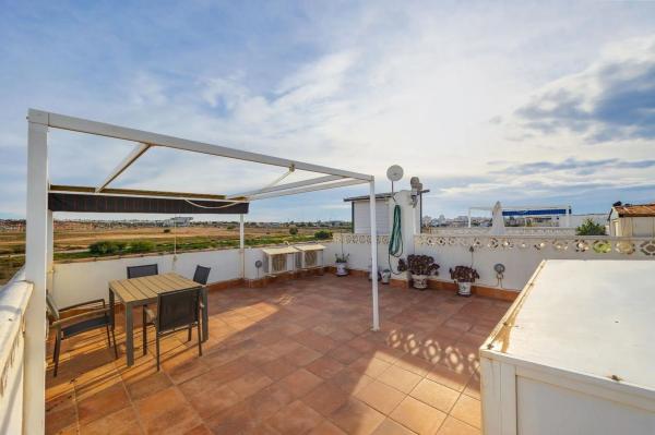 Chalet wolnostojący na sprzedaż w  Barrio La Siesta - El Salado - Torreta, Torrevieja photo 4