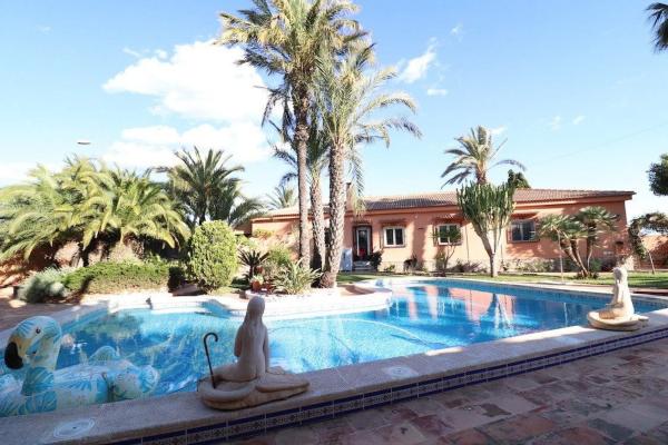 Chalet wolnostojący na sprzedaż w Barrio La Siesta - El Salado - Torreta, Torrevieja photo 1