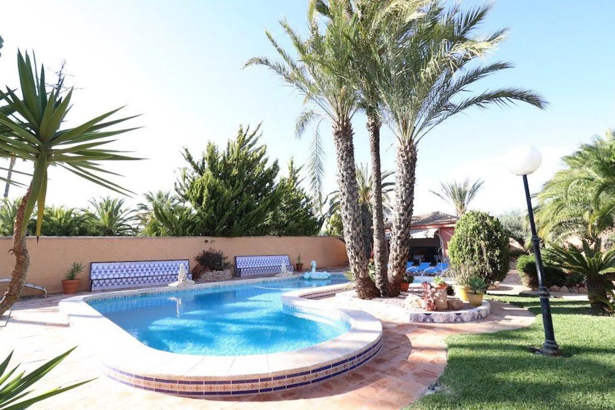 Venta de chalet independiente en Barrio La Siesta - El Salado - Torreta, Torrevieja
 photo 3