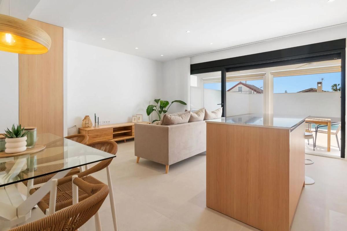 Venta de chalet independiente en Barrio La Siesta - El Salado - Torreta, Torrevieja
photo 3