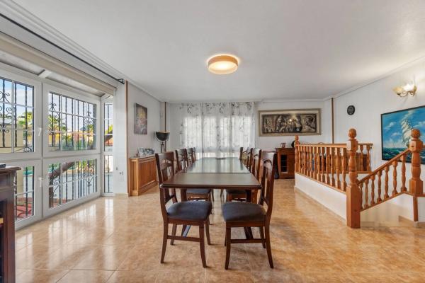 Chalet independiente en venta en Barrio Los Balcones - Los Altos del Edén, Torrevieja
 photo 4