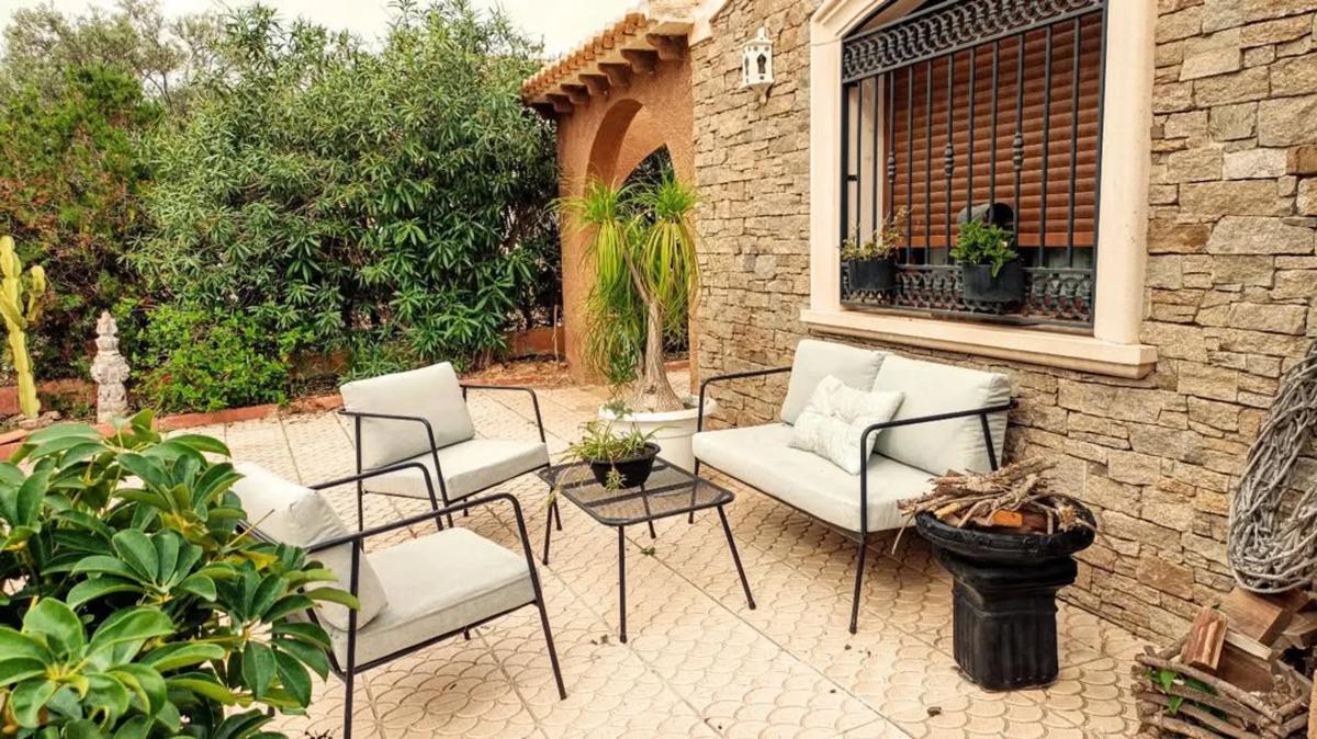 Venta de chalet independiente en Calle 2 Aguas Nuevas, 27, Torrevieja
photo 2